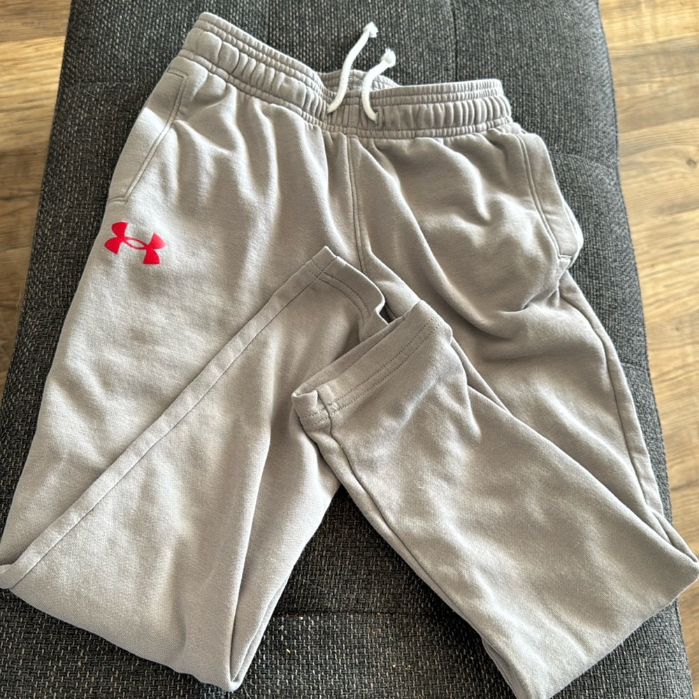 UA youth size small